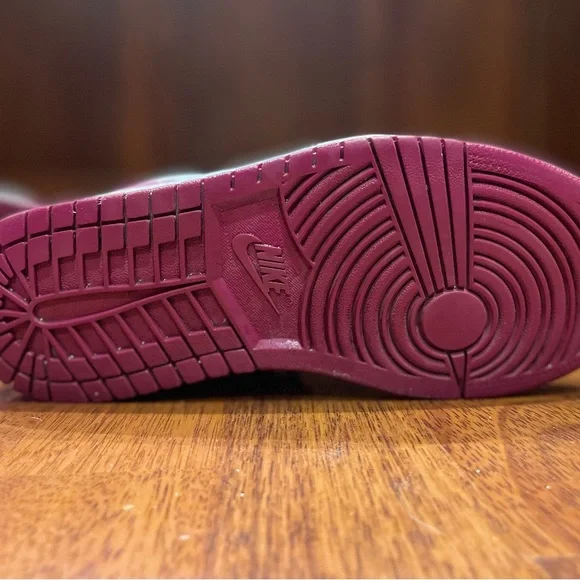 Jordan 1 Low Black Cactus Flower (Women’s) - Picture 7 of 11